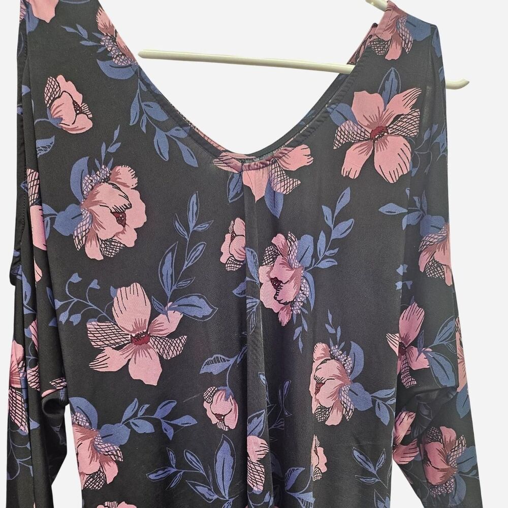 Floral Peek a boo shoulders Daisy Fuentes Women's Summer blouse Sz L
